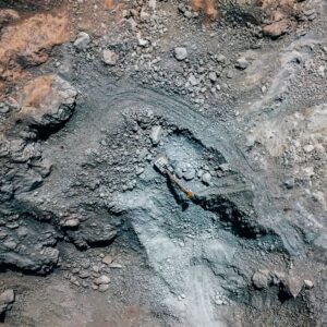Extracting minerals from a mine