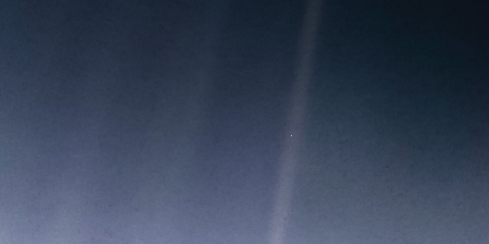 Pale Blue Dot photo taken by Voyager 1 in 1990
