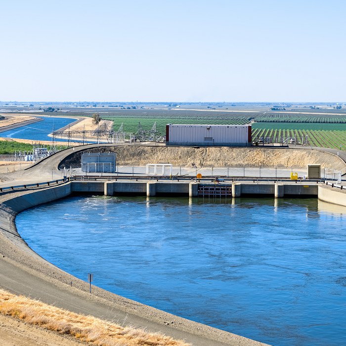 The "Dos Amigos" pumping plant pushes water up hill on the San Luis Canal, part of the California Aqueduct system. (iStock)
