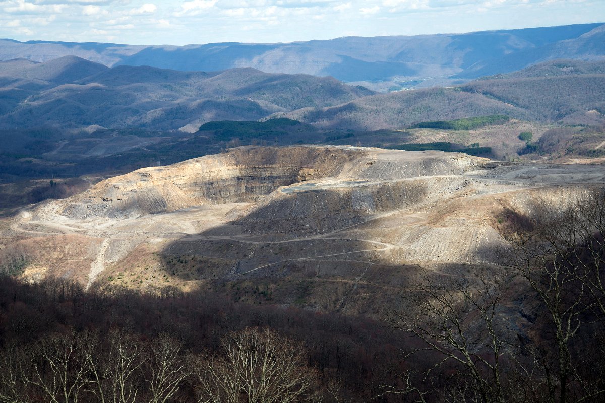 Open coal mine between Virginia and Kentuck