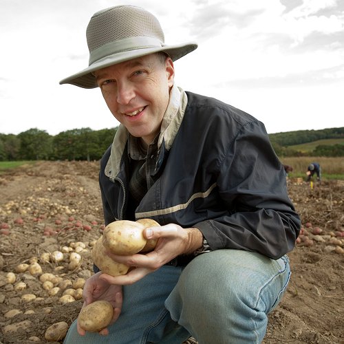 Walter de Jong in a potato field